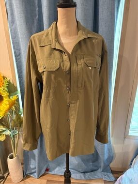 Eddie Bauer Olive Green Men's Casual Button-Down Shirt
